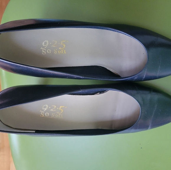 Blue shoes, size 9 high heels - Picture 4 of 5